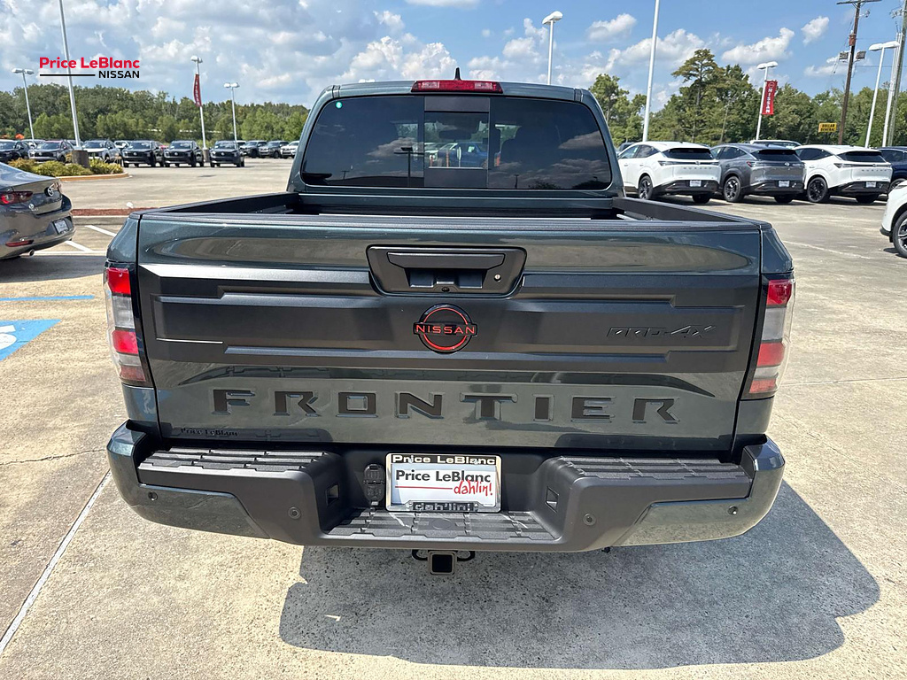 2027 Nissan Frontier photo 6 of 18
