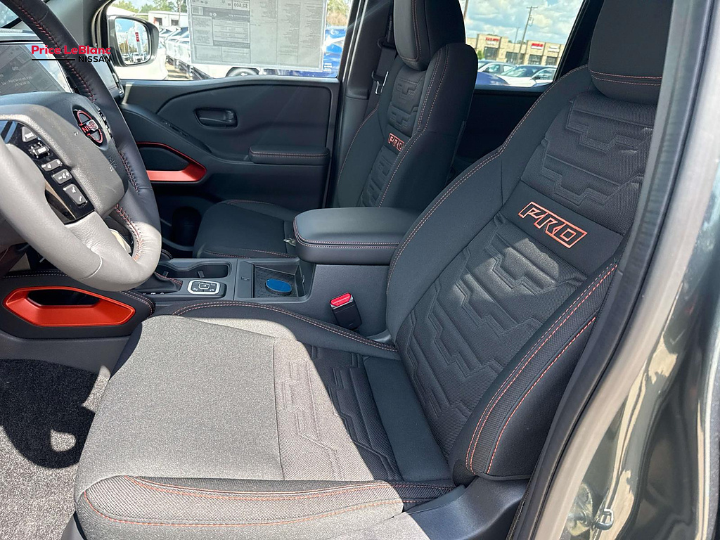 2027 Nissan Frontier photo 9 of 18