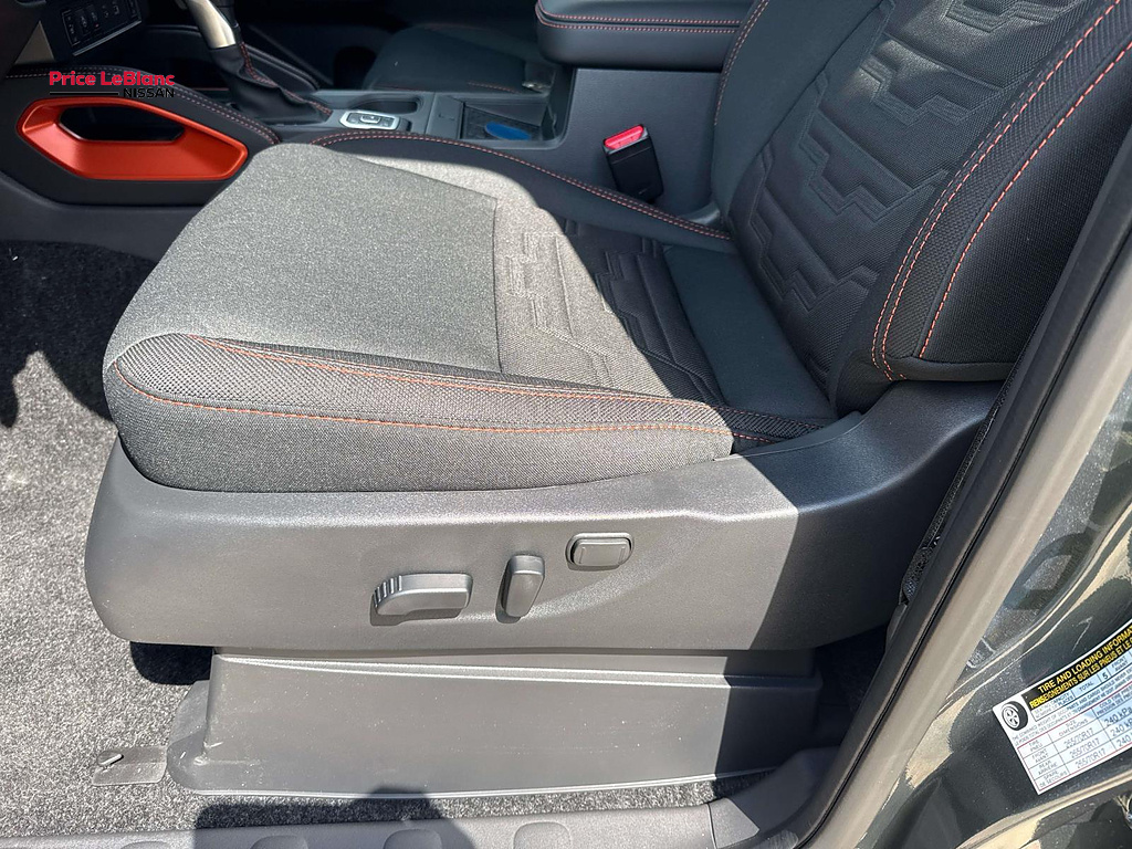 2027 Nissan Frontier photo 10 of 18