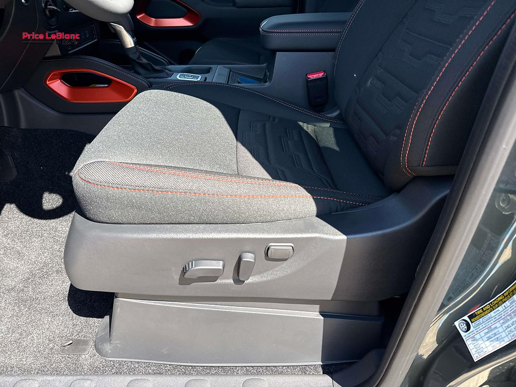 2027 Nissan Frontier photo 10 of 19