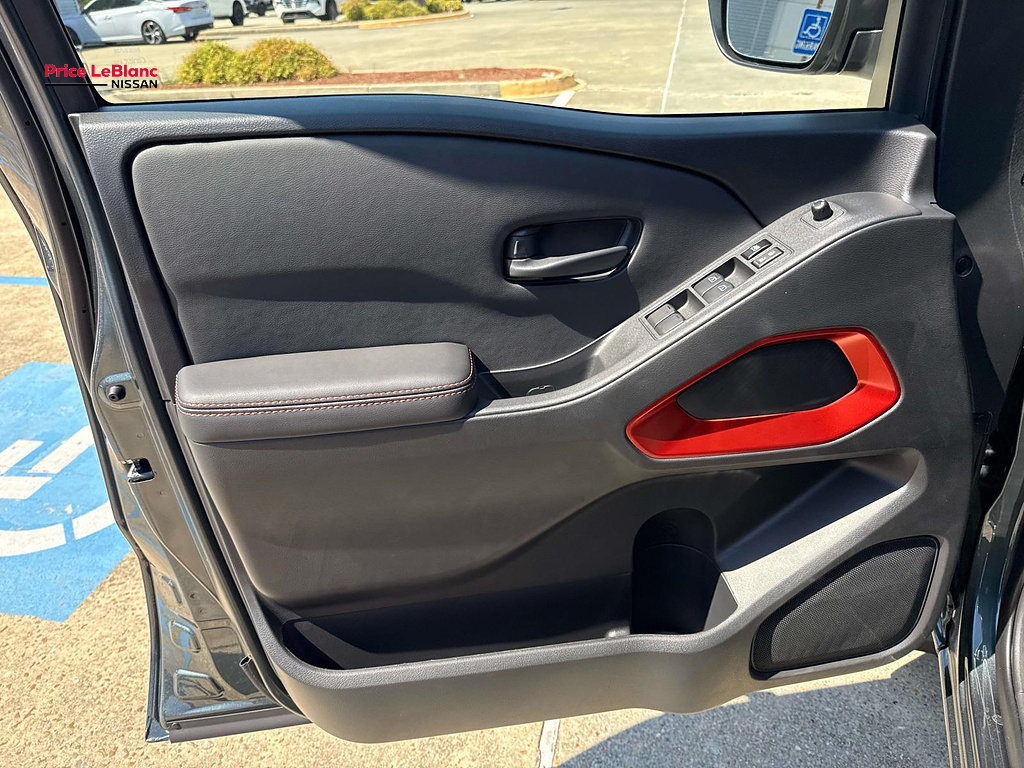 2027 Nissan Frontier photo 11 of 19