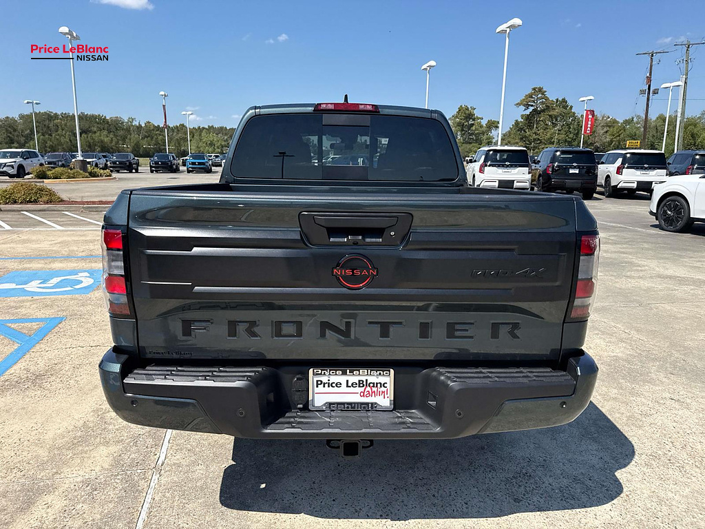 2027 Nissan Frontier photo 6 of 19