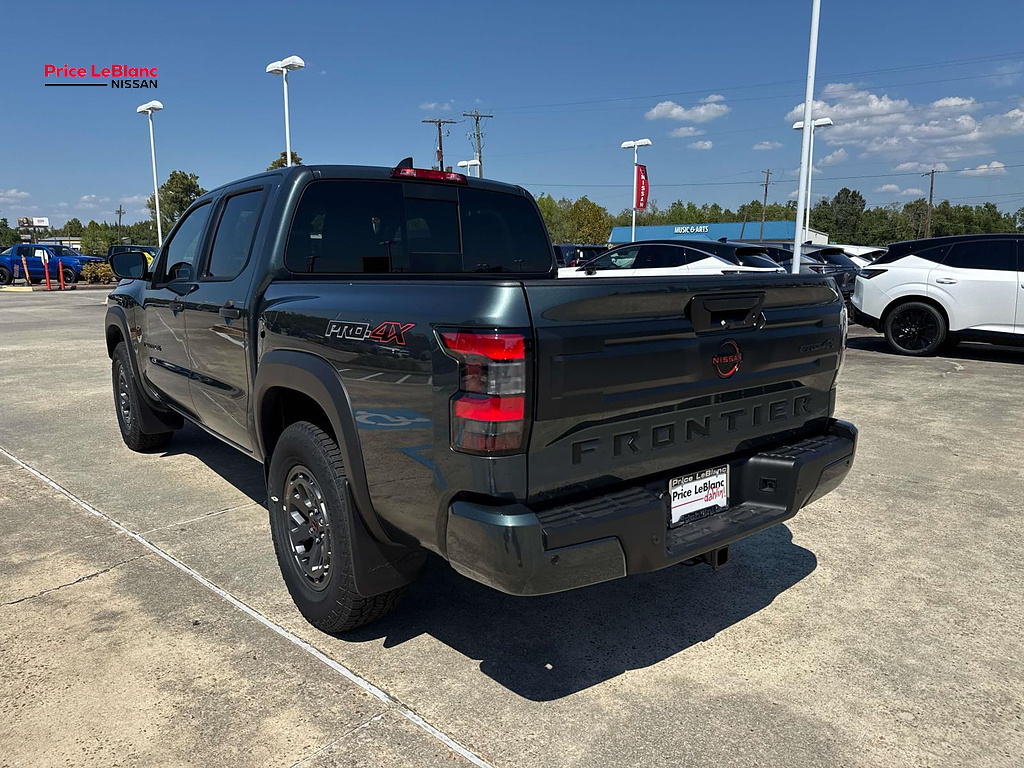 2027 Nissan Frontier photo 5 of 19