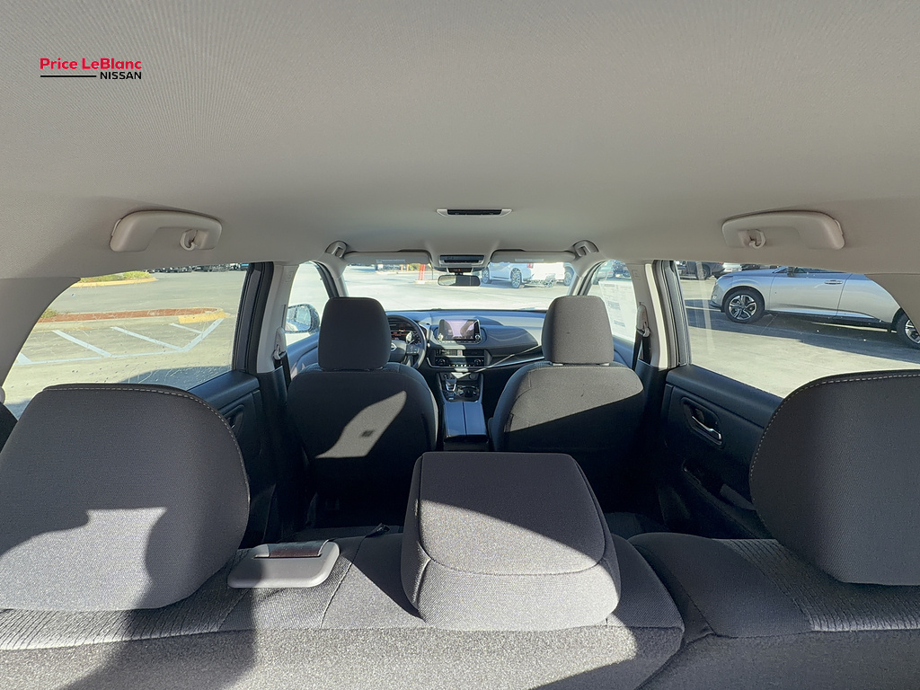 2026 Nissan Rogue photo 13 of 21