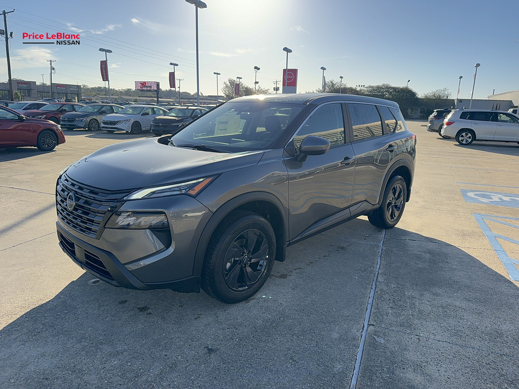 2026 Nissan Rogue photo 3 of 21