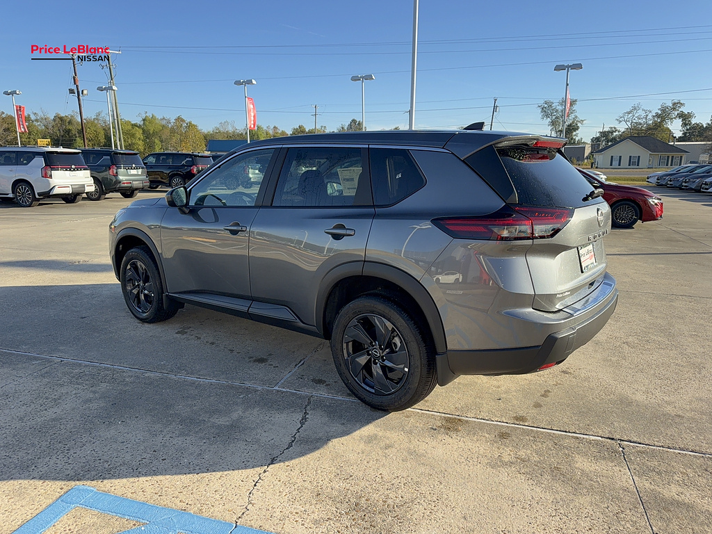2026 Nissan Rogue photo 5 of 21