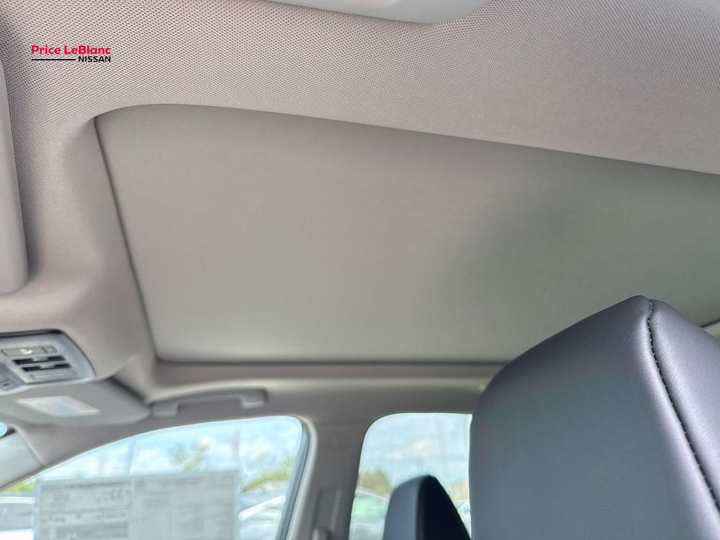 2026 Nissan Rogue photo 11 of 19