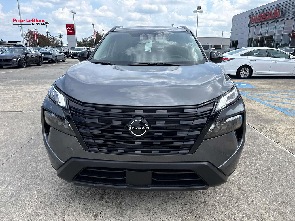 2026 Nissan Rogue photo 2 of 19