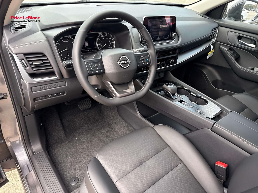 2026 Nissan Rogue photo 12 of 19