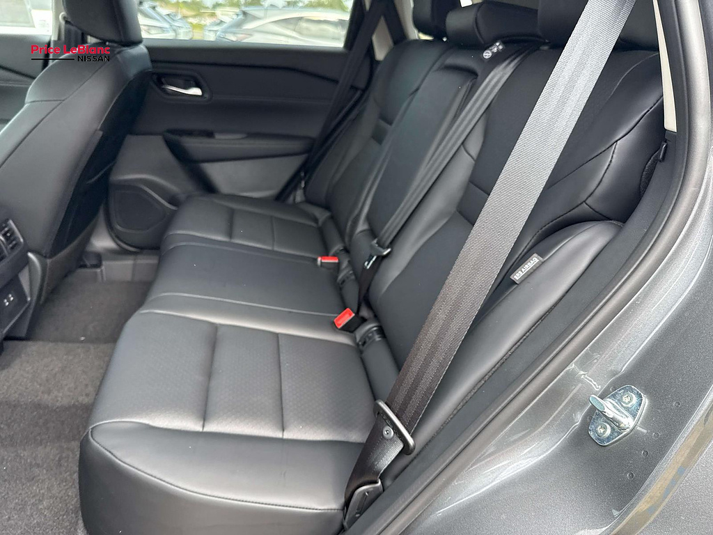 2026 Nissan Rogue photo 7 of 19