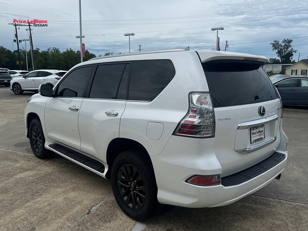 2022 Lexus GX Base Starfire Pearl at Team Toyota