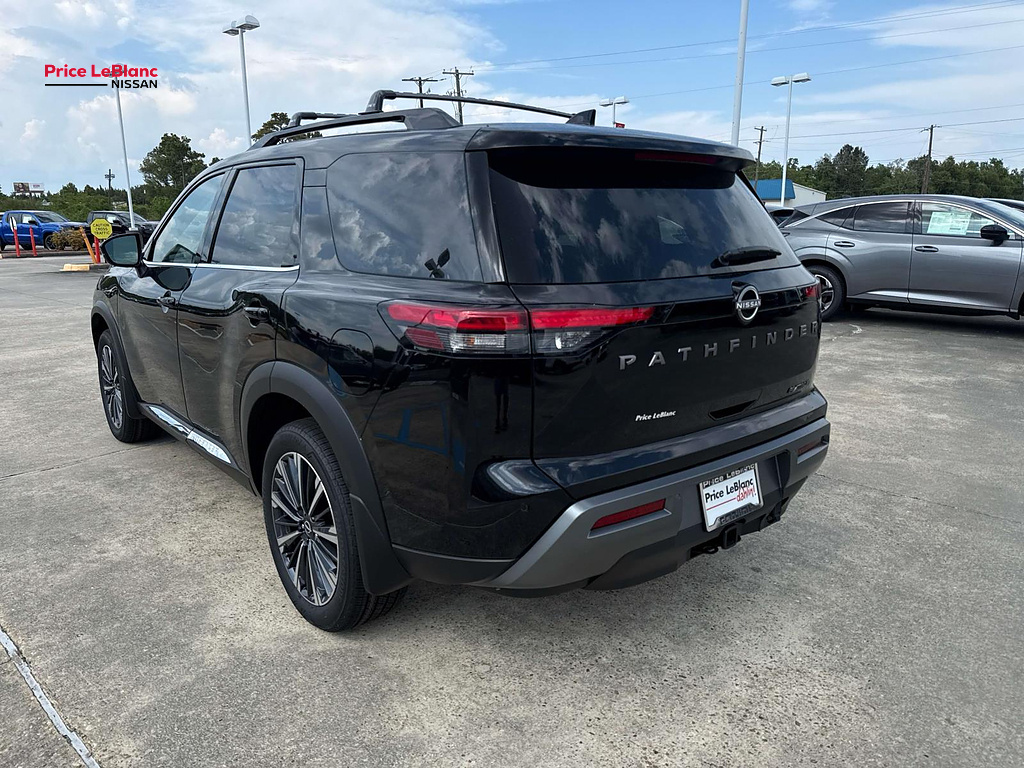 2026 Nissan Pathfinder Platinum Super Black at Price LeBlanc Nissan