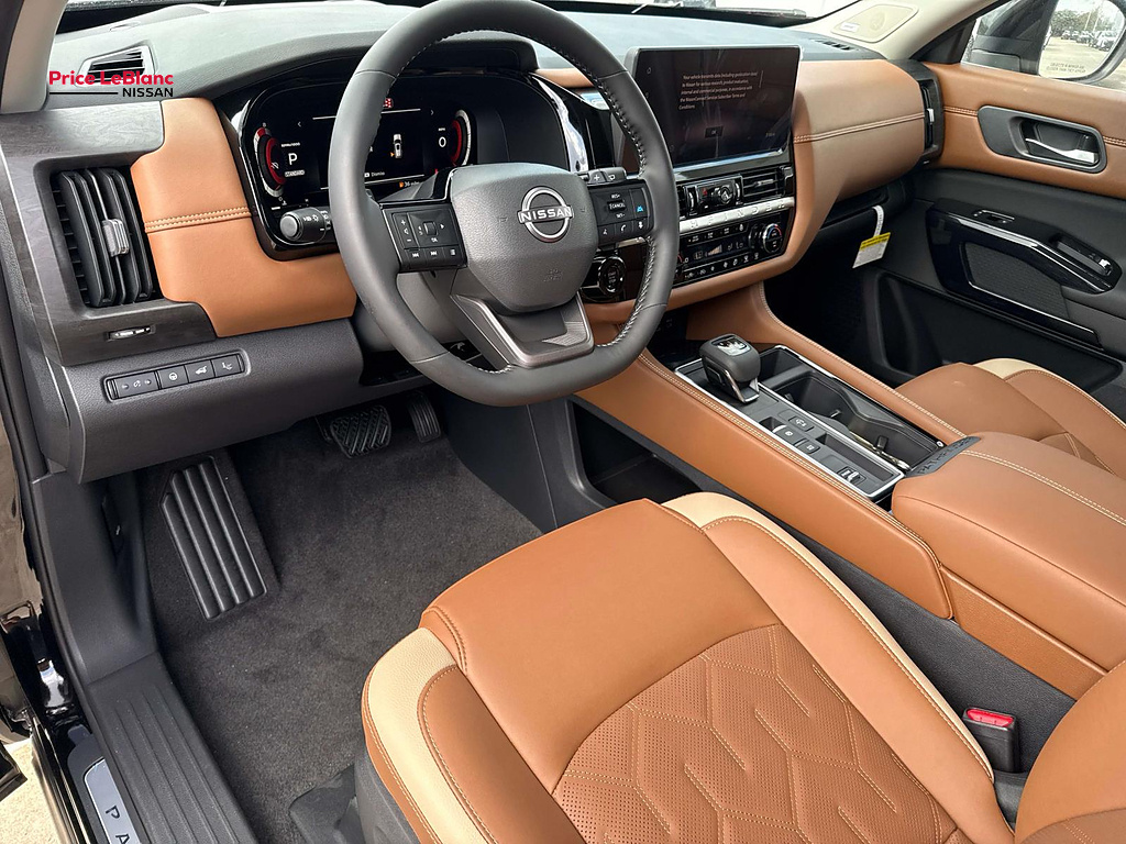 2026 Nissan Pathfinder Platinum Super Black at Price LeBlanc Nissan