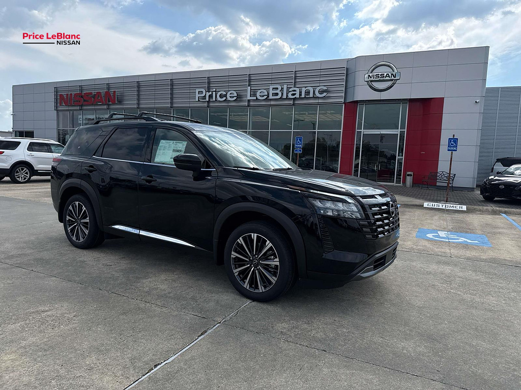 2026 Nissan Pathfinder Platinum Super Black at Price LeBlanc Nissan