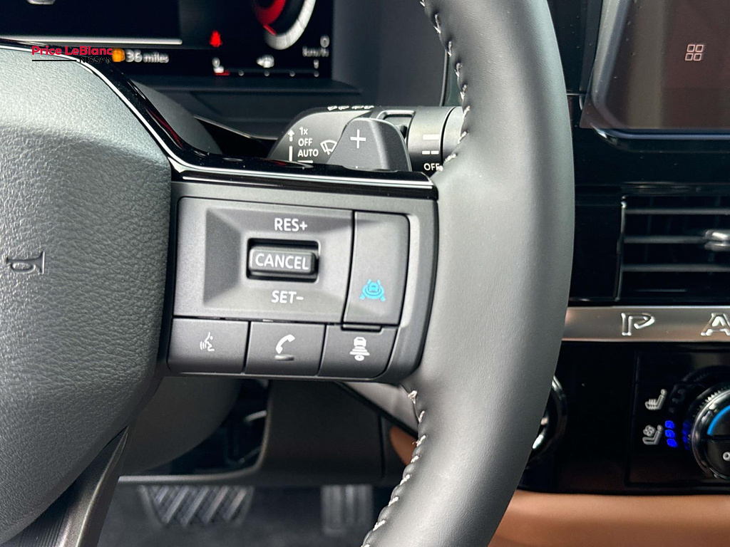 2026 Nissan Pathfinder Platinum Super Black at Price LeBlanc Nissan