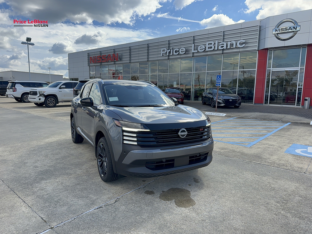 2027 Nissan Kicks photo 2 of 21
