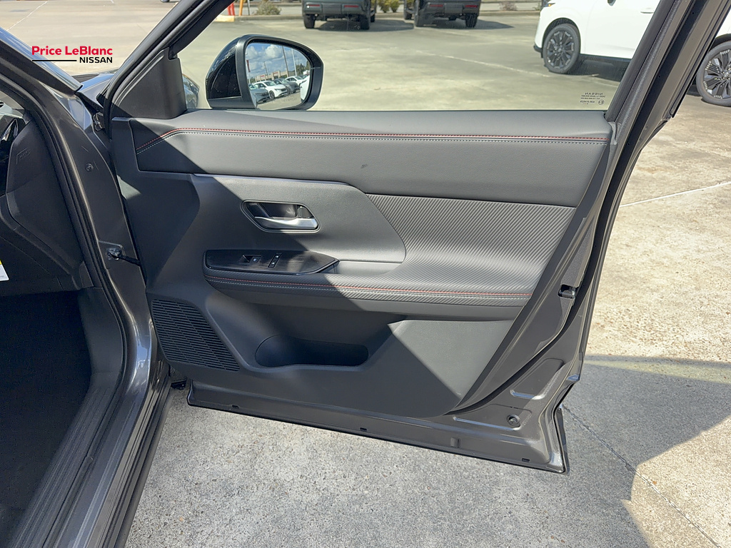 2027 Nissan Kicks photo 11 of 21