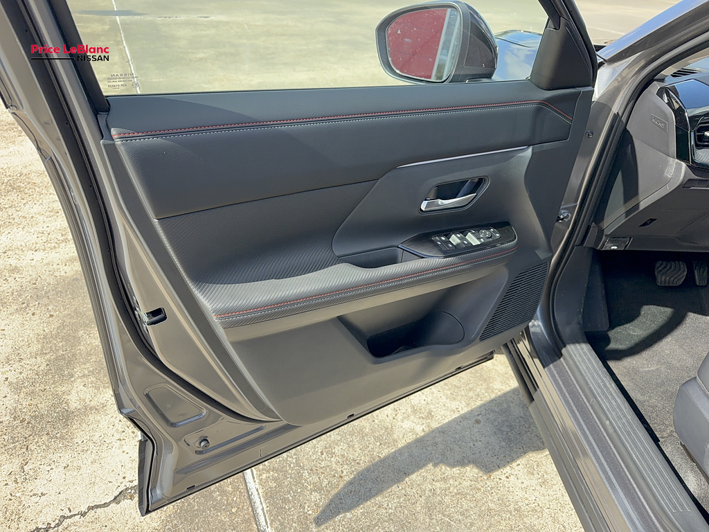 2027 Nissan Kicks photo 15 of 21