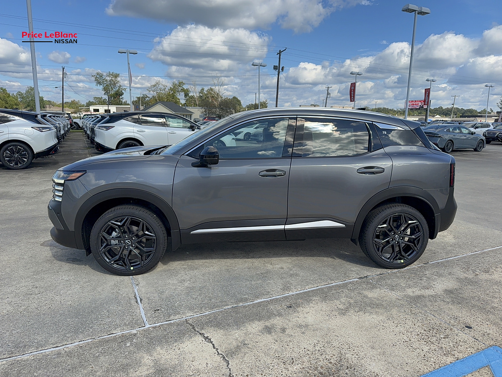 2027 Nissan Kicks photo 5 of 21
