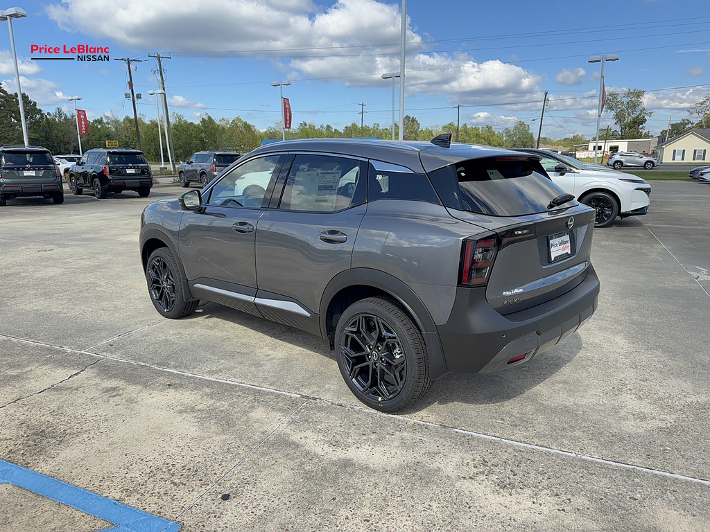 2027 Nissan Kicks photo 6 of 21