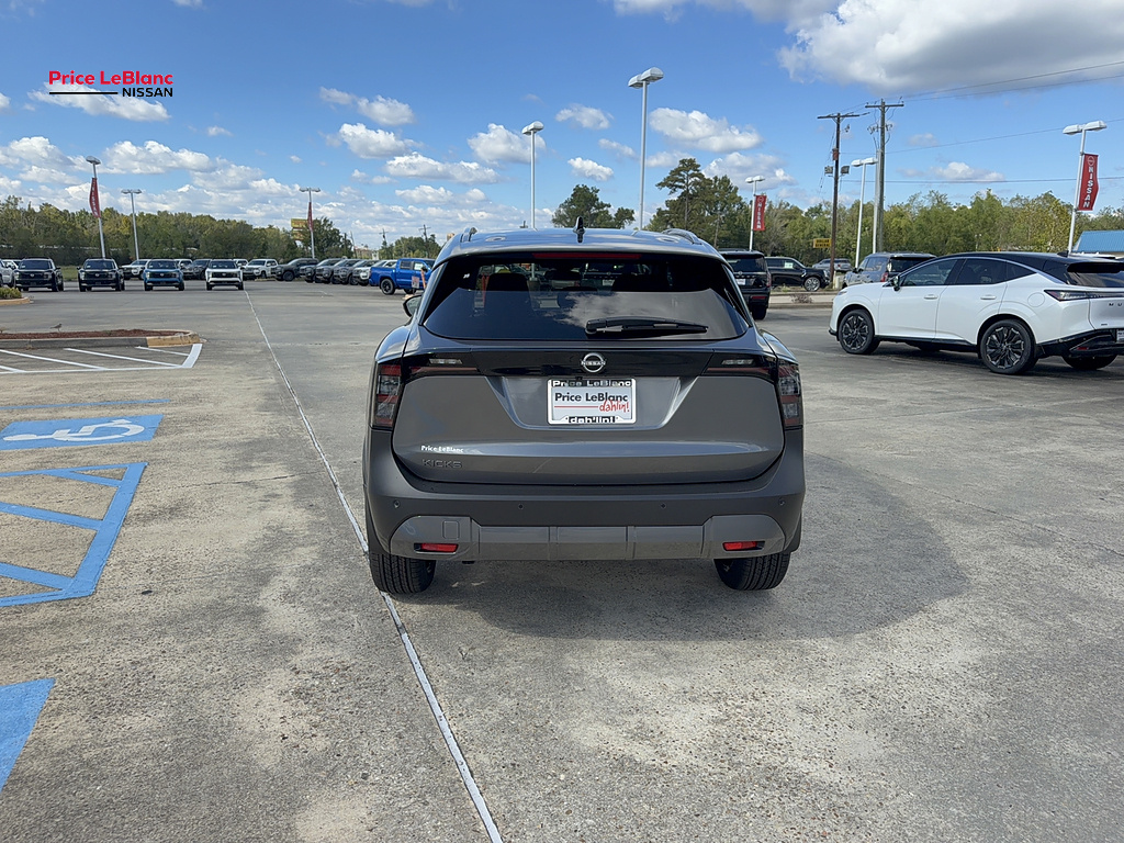 2027 Nissan Kicks photo 7 of 21