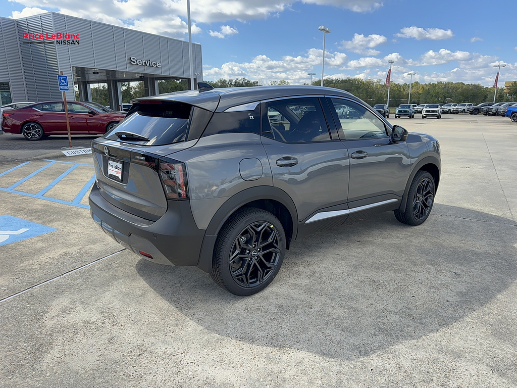 2027 Nissan Kicks photo 8 of 21