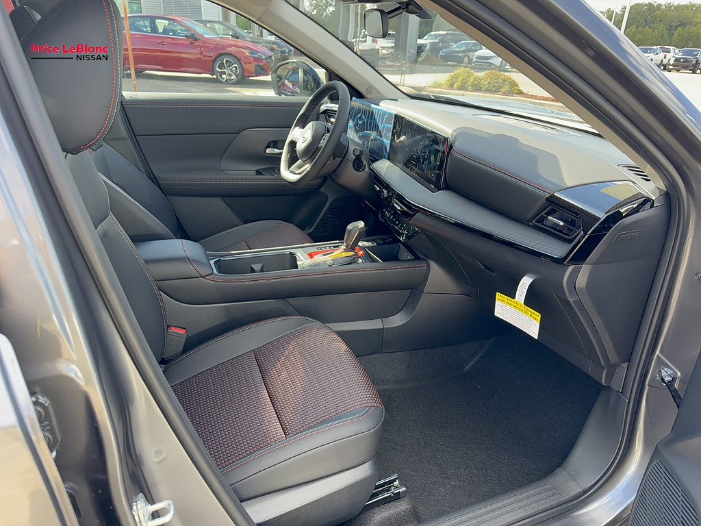 2027 Nissan Kicks photo 12 of 21