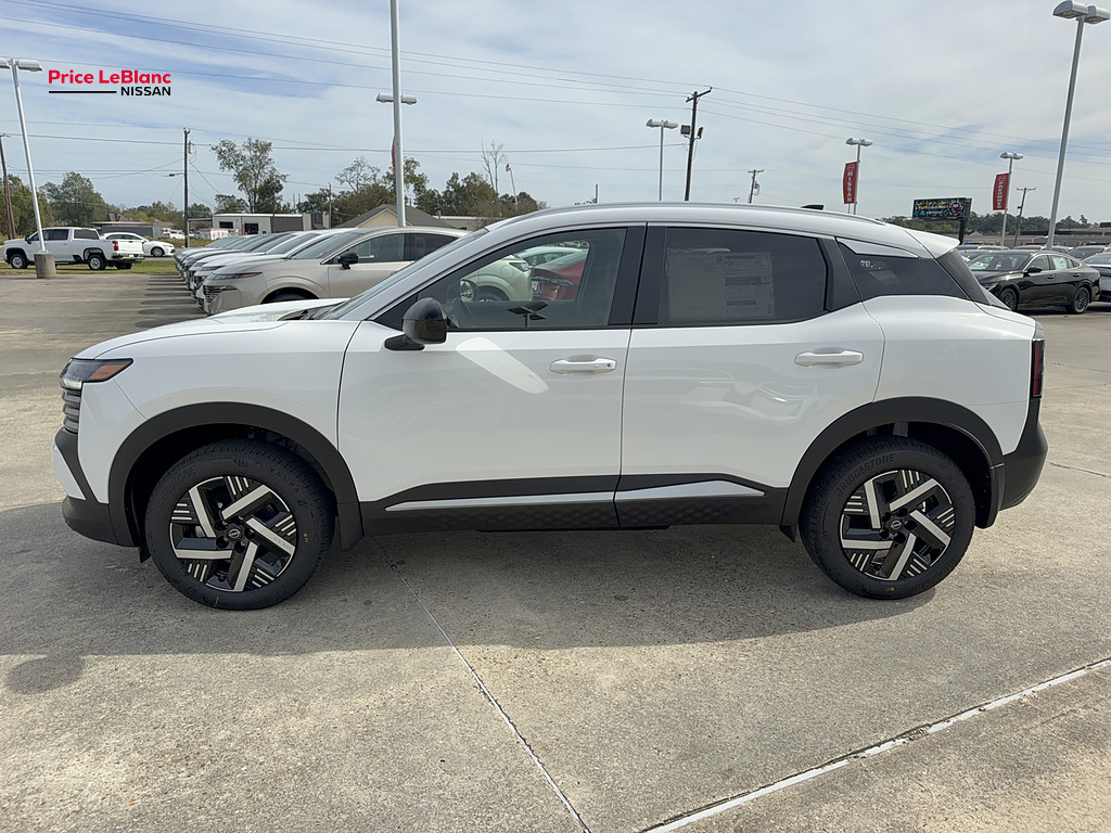 2027 Nissan Kicks photo 5 of 24