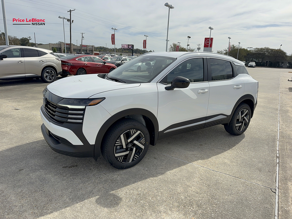 2027 Nissan Kicks photo 4 of 24