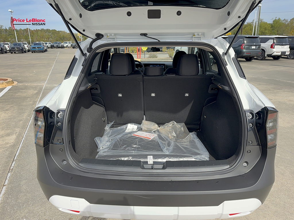 2027 Nissan Kicks photo 15 of 24