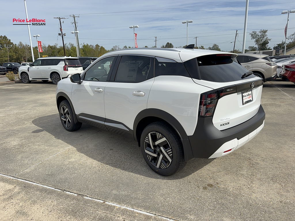 2027 Nissan Kicks photo 6 of 24