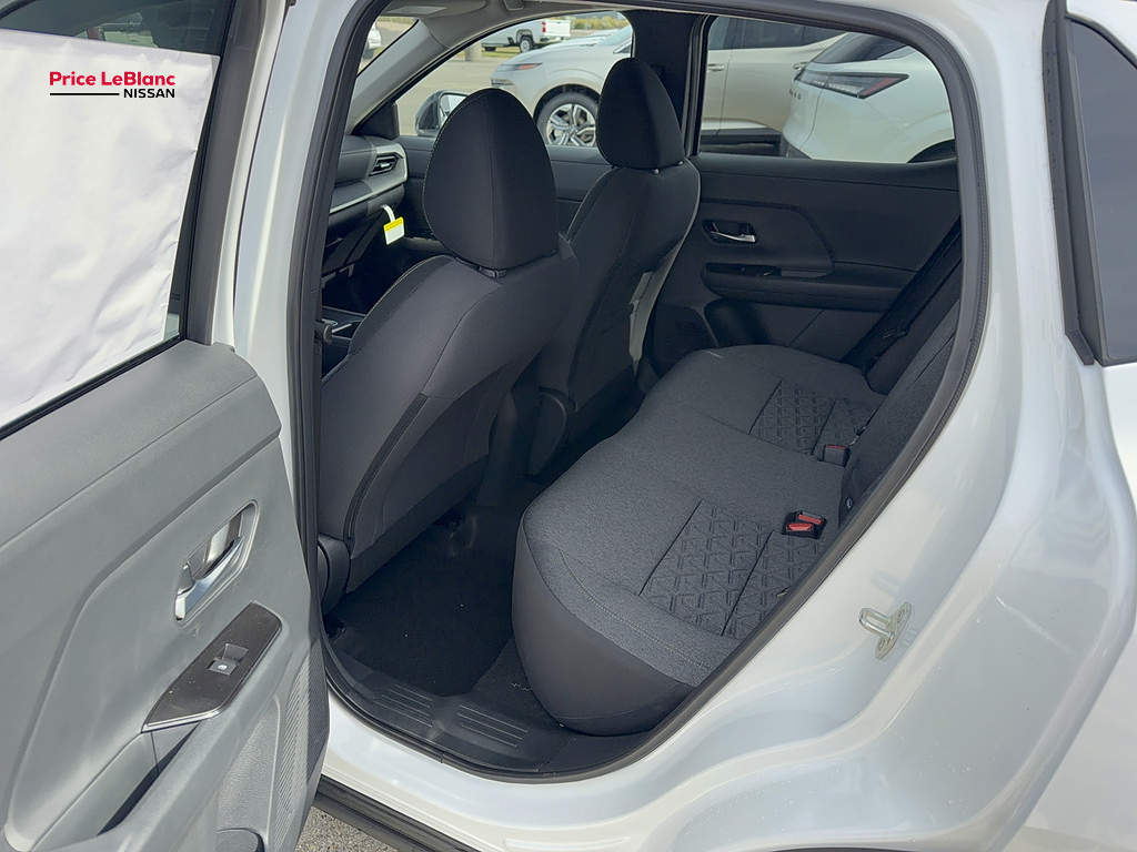 2027 Nissan Kicks photo 17 of 24