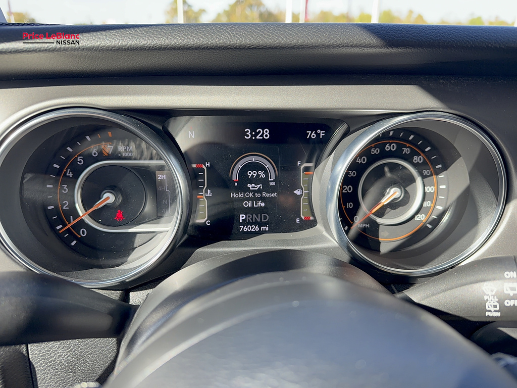 2021 JEEP WRANGLER photo 33 of 36