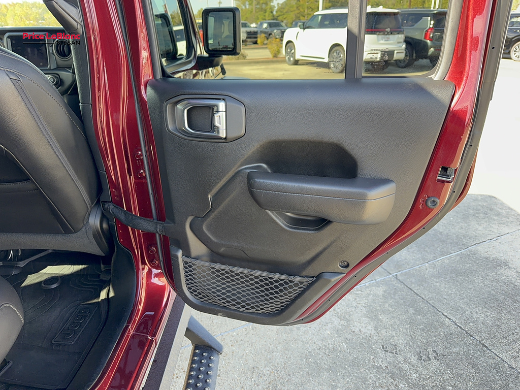 2021 JEEP WRANGLER photo 22 of 36
