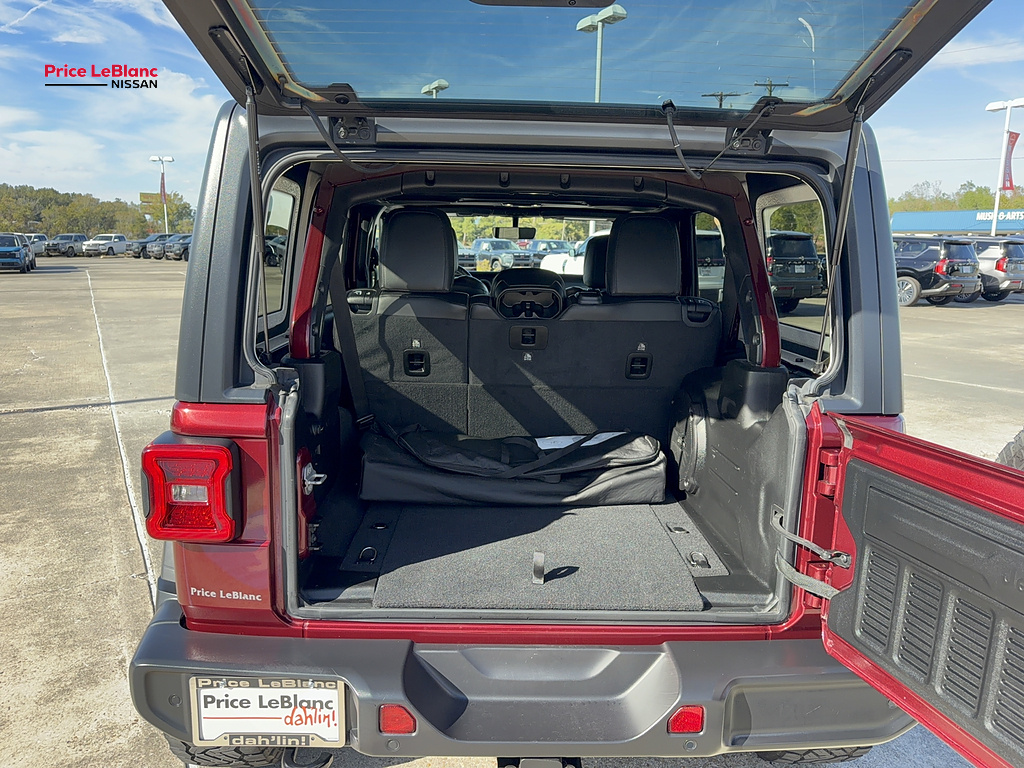 2021 JEEP WRANGLER photo 21 of 36