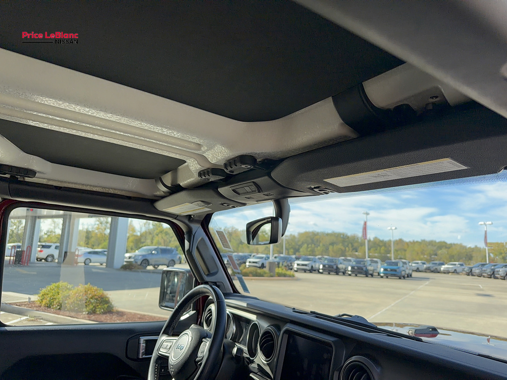 2021 JEEP WRANGLER photo 15 of 36
