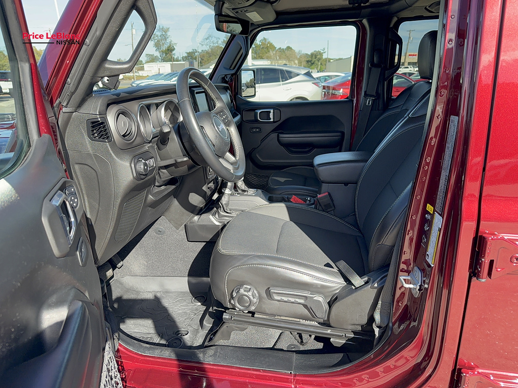 2021 JEEP WRANGLER photo 31 of 36