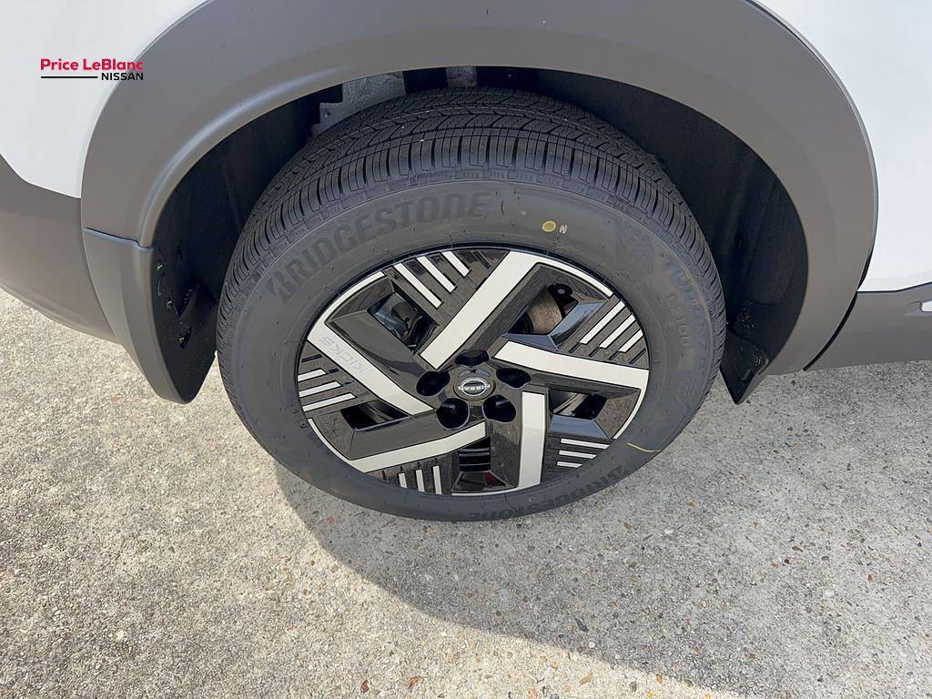 2027 Nissan Kicks photo 12 of 26