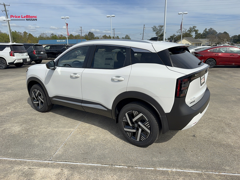 2027 Nissan Kicks photo 7 of 26