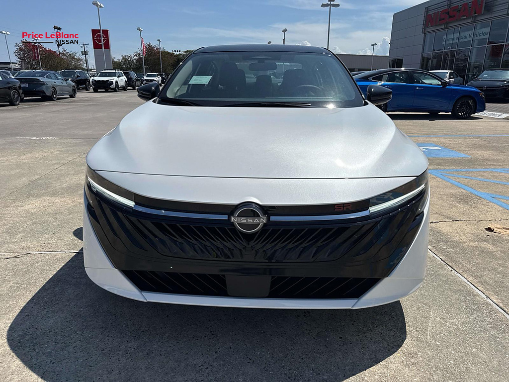 2027 Nissan Sentra photo 2 of 18