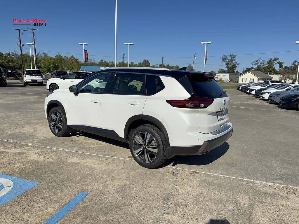 2024 Nissan Rogue photo 7 of 21