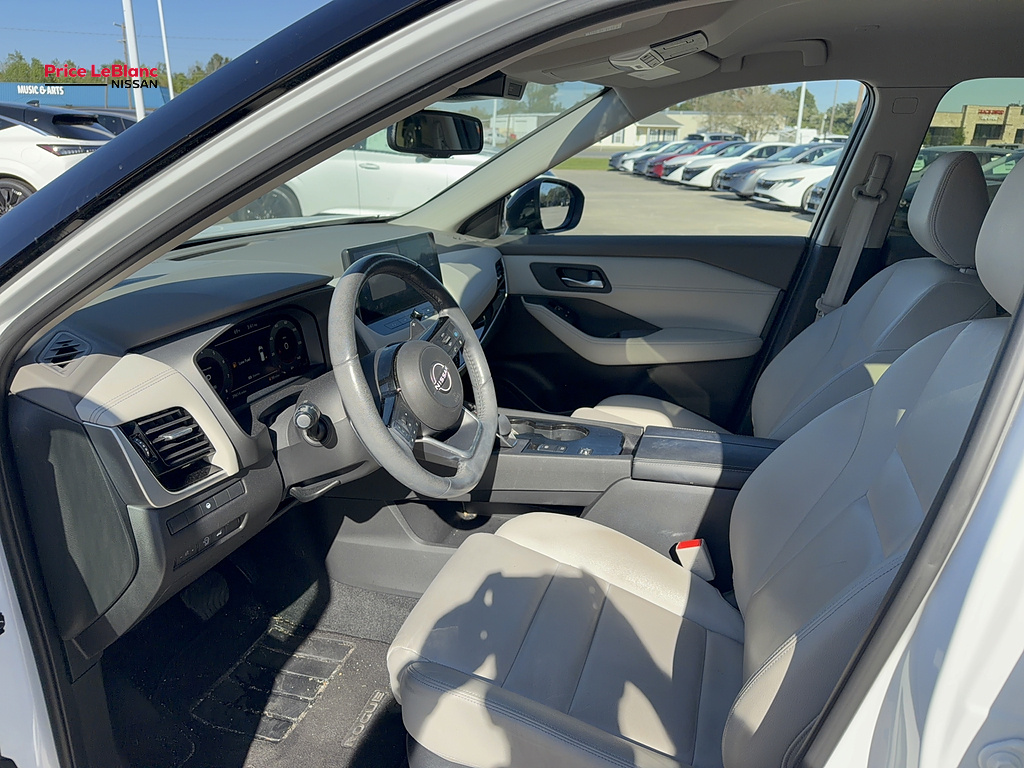 2024 Nissan Rogue photo 14 of 21