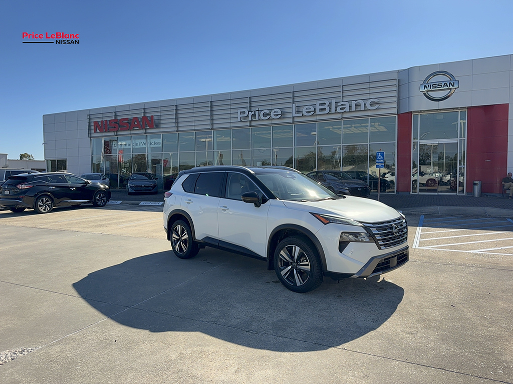 2024 Nissan Rogue photo 1 of 21