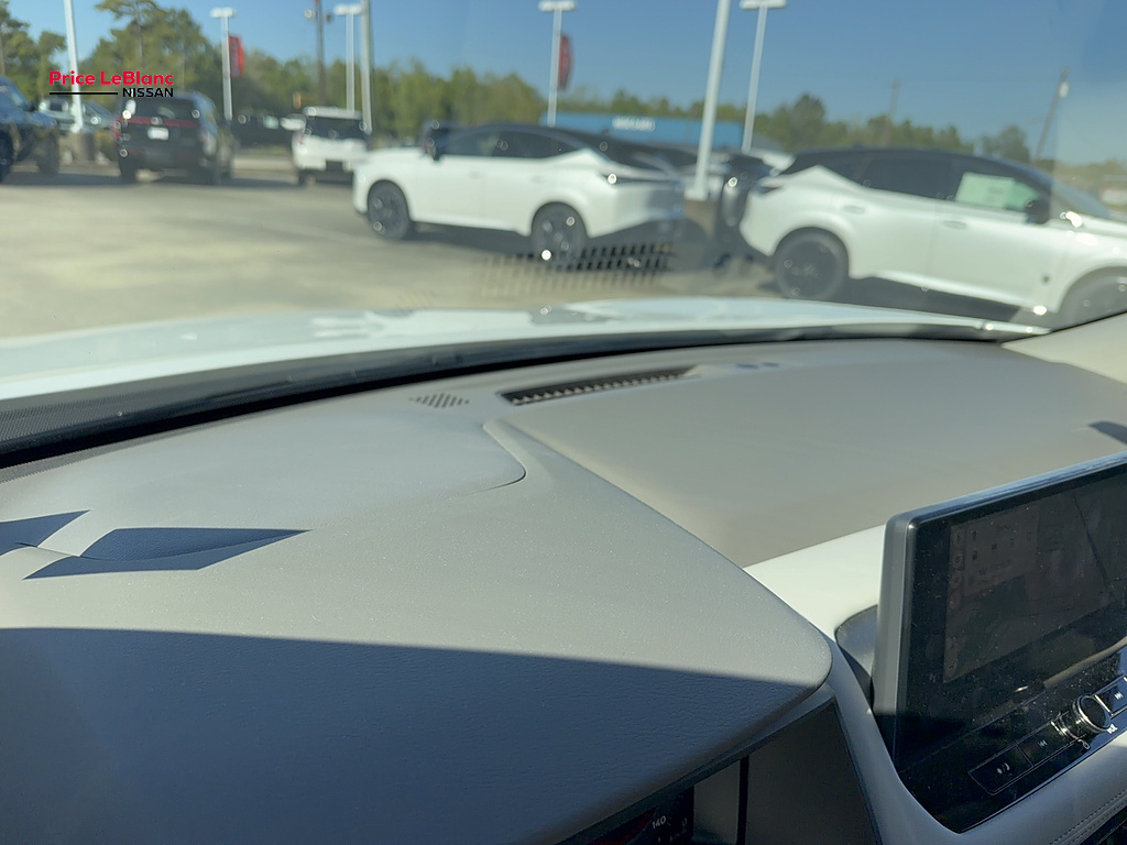2024 Nissan Rogue photo 21 of 21