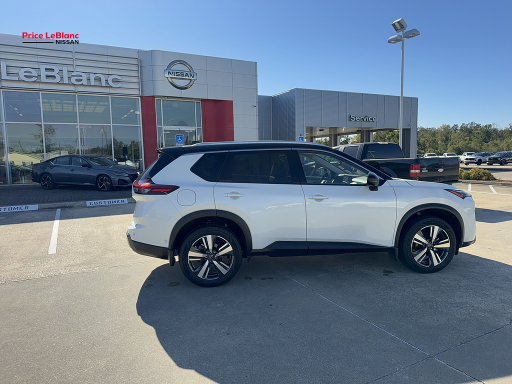 2024 Nissan Rogue photo 11 of 21