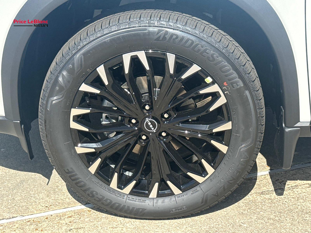 2026 Nissan Rogue photo 4 of 18