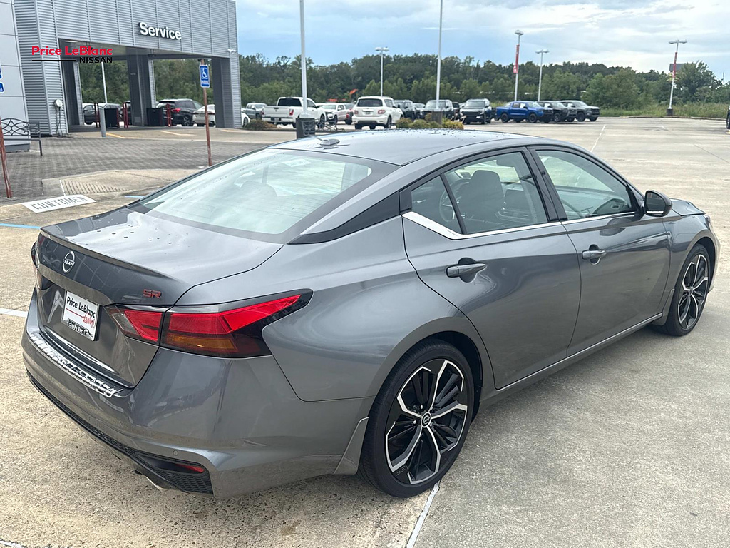 2023 Nissan Altima 2.5 SR Gun Metallic at Price LeBlanc Nissan