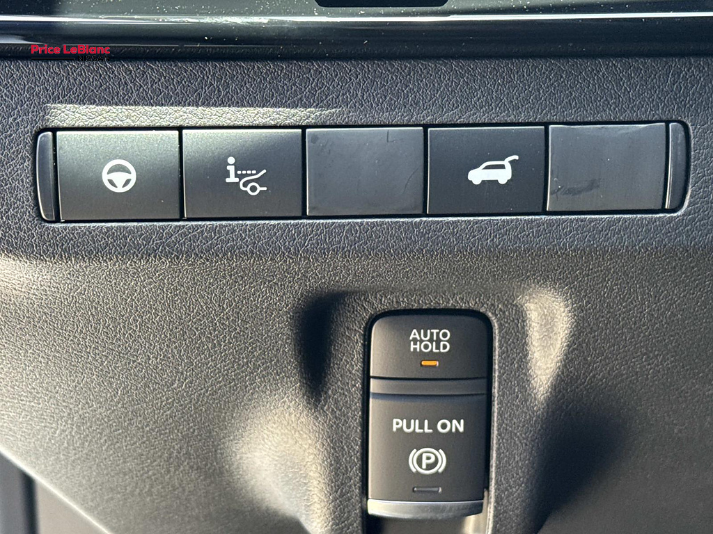 2026 Nissan Murano Platinum Everest White Pearl Tricoat/Super Black at Price LeBlanc Nissan