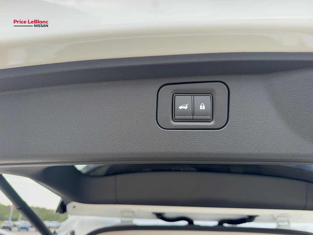 2026 Nissan Armada photo 18 of 32