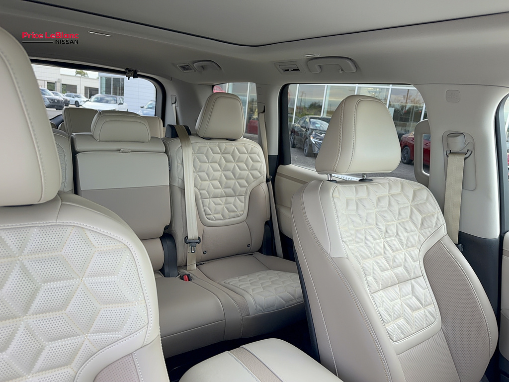 2026 Nissan Armada photo 15 of 32